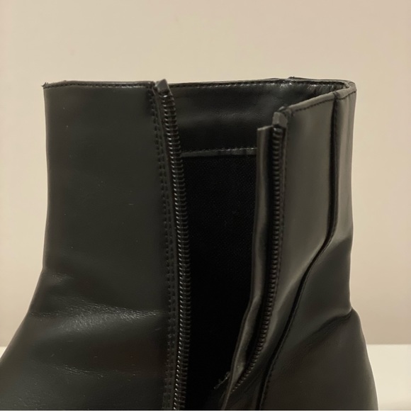 Faux leather boots with pearls - Picture 5 of 10